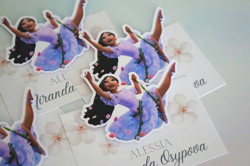 12 Tags Isabella